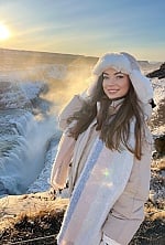 Ukrainian mail order bride Anna from Lviv with light brown hair and grey eye color - image 9