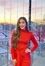 Ukrainian mail order bride Viktoriia from Kyiv with light brown hair and green eye color - image 10
