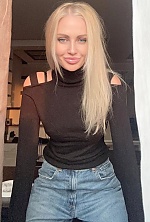 Ukrainian mail order bride Victoria from Vienna with blonde hair and green eye color - image 8