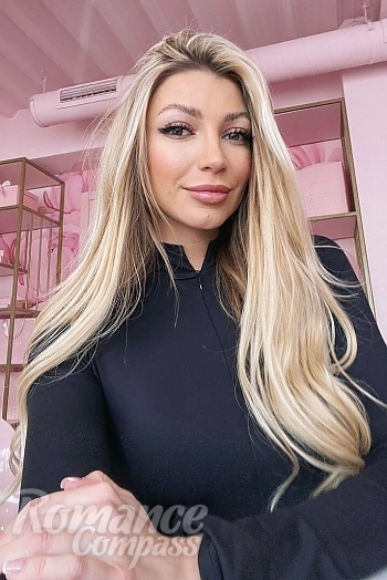 Ukrainian mail order bride Anastasia from Kropyvnytskyi with blonde hair and green eye color - image 1