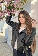 Ukrainian mail order bride Alina from Kyiv with light brown hair and green eye color - image 11