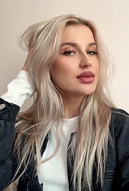 Karina, 26 y.o. from Almaty, Kazakhstan