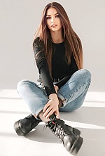 Ukrainian mail order bride Yana from Kyiv with brunette hair and brown eye color - image 4