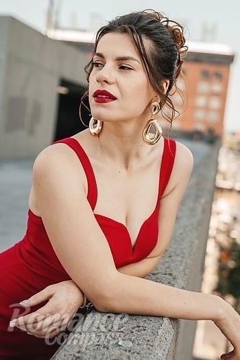 Ukrainian mail order bride Marina from Spokane with brunette hair and brown eye color - image 1