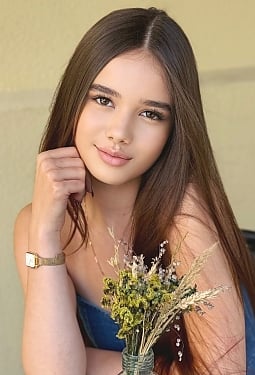 Viktoriia, 18 y.o. from Ivano-Frankivsk, Ukraine
