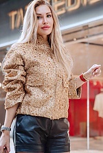 Ukrainian mail order bride Kseniia from Chicago with blonde hair and blue eye color - image 3
