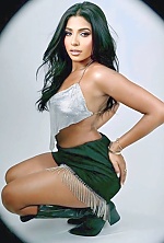 Ukrainian mail order bride Kessy from Minas Novas with black hair and black eye color - image 3