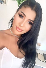 Ukrainian mail order bride Kessy from Minas Novas with black hair and black eye color - image 7