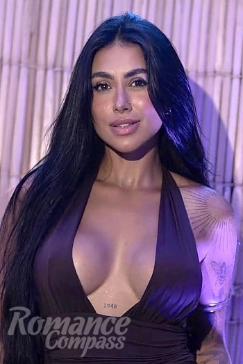 Ukrainian mail order bride Laura from Brasília with black hair and brown eye color - image 1