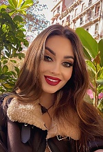 Ukrainian mail order bride Nadiia from Kyiv with brunette hair and brown eye color - image 6
