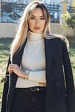 Ukrainian mail order bride Maria from Rome with blonde hair and brown eye color - image 5