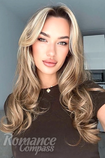 Ukrainian mail order bride Maria from Rome with blonde hair and brown eye color - image 1