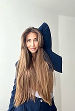 Ukrainian mail order bride Alina from Odesa with light brown hair and green eye color - image 5