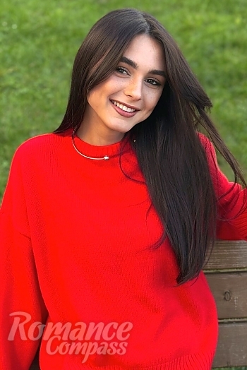 Ukrainian mail order bride Anhelina from Ivano-Frankivsk with brunette hair and brown eye color - image 1
