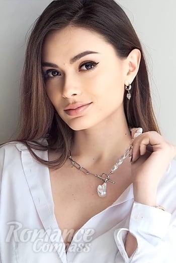 Ukrainian mail order bride Inna from Odesa with brunette hair and brown eye color - image 1