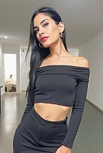 Ukrainian mail order bride Magali from Paraná with black hair and green eye color - image 19