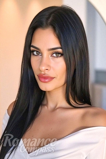 Ukrainian mail order bride Magali from Paraná with black hair and green eye color - image 1