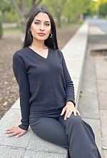 Ukrainian mail order bride Magali from Paraná with black hair and green eye color - image 26