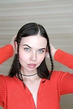 Ukrainian mail order bride Diana from Mykolaiv with light brown hair and grey eye color - image 3