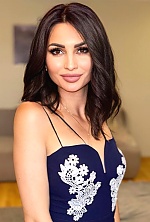 Ukrainian mail order bride Alona from Kryvyi Rih with black hair and brown eye color - image 4