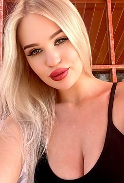 Olga, 19 y.o. from Kryvyi Rih, Ukraine