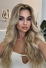 Ukrainian mail order bride Kristina from Milan with blonde hair and green eye color - image 7