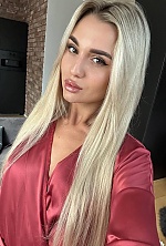 Ukrainian mail order bride Kristina from Milan with blonde hair and green eye color - image 11
