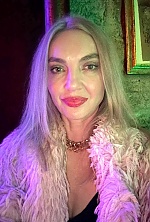 Ukrainian mail order bride Larysa from Lviv with brunette hair and green eye color - image 12