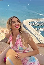 Ukrainian mail order bride Larysa from Lviv with brunette hair and green eye color - image 5
