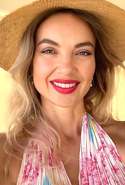 Larysa, 49 y.o. from Lviv, Ukraine