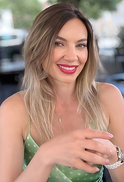 Larysa, 48 y.o. from Lviv, Ukraine