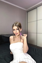 Ukrainian mail order bride Katerina from Lviv with brunette hair and blue eye color - image 5