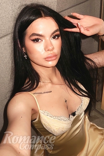 Ukrainian mail order bride Anastasia from Dublin with black hair and brown eye color - image 1