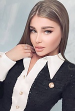 Ukrainian mail order bride Olena from Odesa with light brown hair and green eye color - image 7