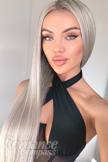 Ukrainian mail order bride Yulia from Vinnytsia with blonde hair and grey eye color - image 1