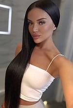 Ukrainian mail order bride Yulia from Vinnytsia with brunette hair and grey eye color - image 6