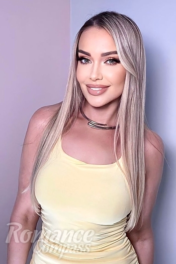 Ukrainian mail order bride Olga from Kropyvnytskyi with blonde hair and green eye color - image 1