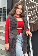 Ukrainian mail order bride Svitlana from Ivano-Frankivsk with light brown hair and blue eye color - image 4