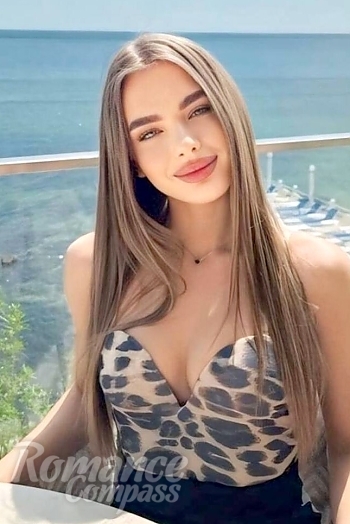 Ukrainian mail order bride Diana from Kyiv with blonde hair and green eye color - image 1