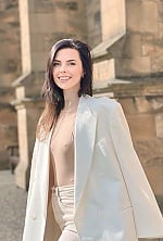 Ukrainian mail order bride Maryna from London with light brown hair and grey eye color - image 8