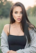 Ukrainian mail order bride Yuliia from Kyiv with brunette hair and hazel eye color - image 4