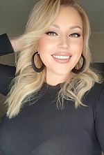 Ukrainian mail order bride Lina from Milan with blonde hair and brown eye color - image 3