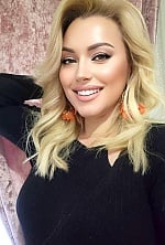 Ukrainian mail order bride Lina from Milan with blonde hair and brown eye color - image 5