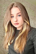 Ukrainian mail order bride Viktoriia from Odesa with brunette hair and black eye color - image 6