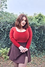 Ukrainian mail order bride Diana from Odesa with red hair and green eye color - image 3