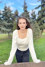 Ukrainian mail order bride Anna from Cherkasy with brunette hair and blue eye color - image 5