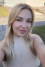 Ukrainian mail order bride Violetta from Los Angeles with blonde hair and green eye color - image 5