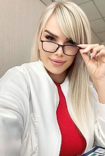 Ukrainian mail order bride Alena from Warsaw with blonde hair and green eye color - image 5