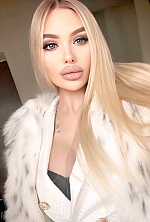 Ukrainian mail order bride Darya from Lviv with blonde hair and green eye color - image 4