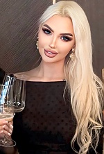 Ukrainian mail order bride Darya from Lviv with blonde hair and green eye color - image 6